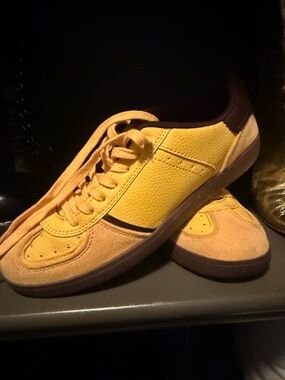 Zara Yellow and Brown Low-Top Lace-Up Sneakers